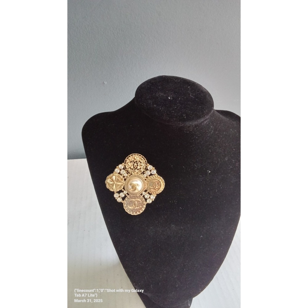 Chanel Brooch Gold CC Logo Faux Pearl Rhinestone Embellished Statement - Picture 4 of 6